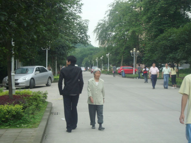 001《君生我未生我生君已老之擦肩而過》2013年春 NOKIA 603.bmp