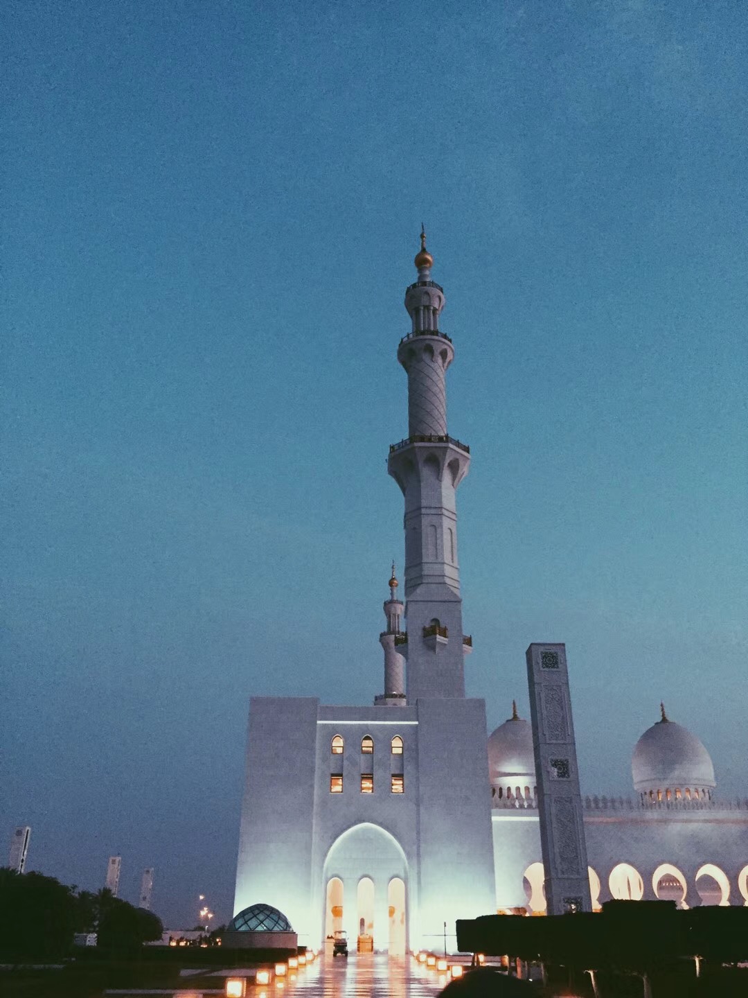 9-3-阿布扎比清真寺.jpg